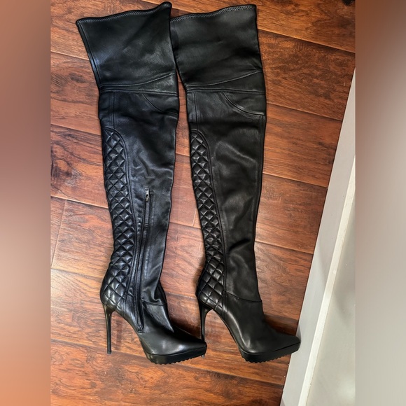 Burberry thigh high heels - Picture 4 of 4